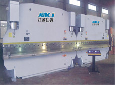 折彎機在設計發(fā)展問題上有哪些需要特別關注的呢